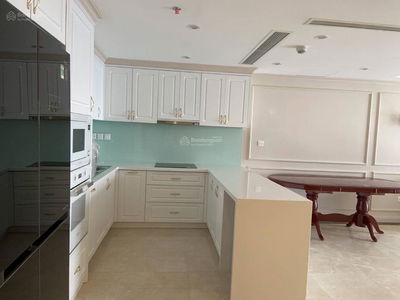 D'. Le Roi Soleil, Vietnam D'. Le Roi Soleil, Vietnam