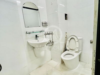 Trung My Tay Street, Vietnam Trung My Tay Street, Vietnam