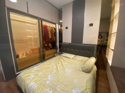 Topaz Elite, Vietnam Topaz Elite, Vietnam