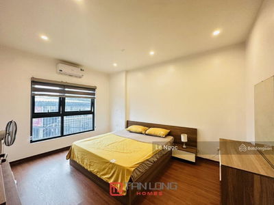 Au Co Street, Vietnam Au Co Street, Vietnam