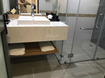 Hoang Minh Giam Street, Vietnam Hoang Minh Giam Street, Vietnam