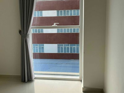 Sunrise City, Vietnam  Sunrise City, Vietnam