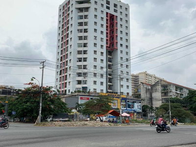 Luong Dinh Cua Street, Vietnam  Luong Dinh Cua Street, Vietnam