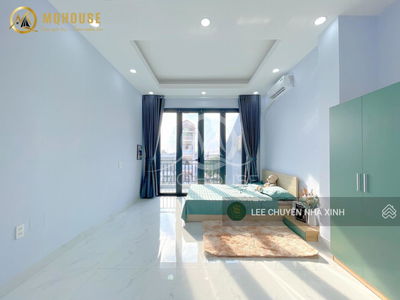 Au Co Street, Vietnam Au Co Street, Vietnam