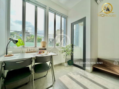 Lac Long Quan Street, Vietnam Lac Long Quan Street, Vietnam