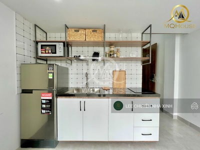 Lac Long Quan Street, Vietnam Lac Long Quan Street, Vietnam