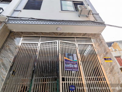 Cau Dien Street, Vietnam Cau Dien Street, Vietnam