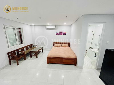 Bui Dinh Tuy Street, Vietnam Bui Dinh Tuy Street, Vietnam