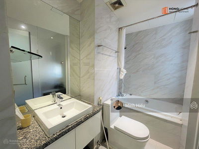 Nguyen Cuu Van Street, Vietnam Nguyen Cuu Van Street, Vietnam