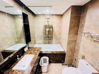 Hong Tien Street, Vietnam Hong Tien Street, Vietnam