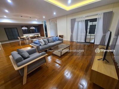 House for rent located between BTS Phrakanong and Ekkamai, Bangkok, Thailand House for rent located between BTS Phrakanong and Ekkamai, Bangkok, Thailand