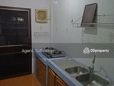 Rangsiya Village, Bangkok, Thailand Rangsiya Village, Bangkok, Thailand