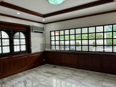 Rangsiya Sukhumvit 103, Bangkok, Thailand Rangsiya Sukhumvit 103, Bangkok, Thailand