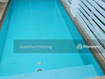 Ekamai Gardens, Bangkok, Thailand Ekamai Gardens, Bangkok, Thailand