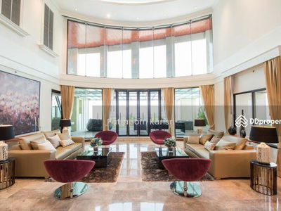 Mayfair Garden, Bangkok, Thailand Mayfair Garden, Bangkok, Thailand