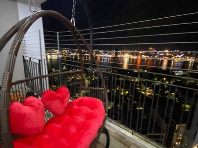 The Monarchy, Vietnam  The Monarchy, Vietnam