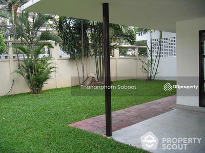 Spacious 3-Bedroom House, Bangkok, Thailand Spacious 3-Bedroom House, Bangkok, Thailand