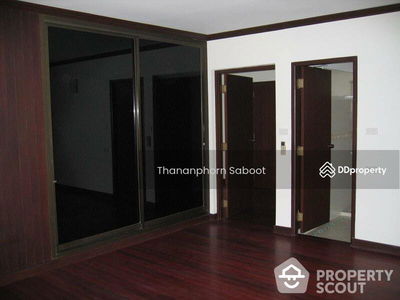 Spacious 3-Bedroom House, Bangkok, Thailand Spacious 3-Bedroom House, Bangkok, Thailand