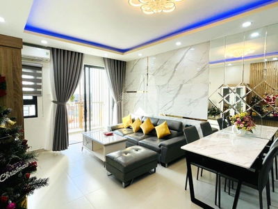 Topaz Twins, Vietnam Topaz Twins, Vietnam