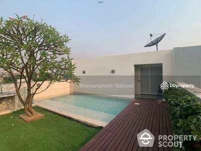 Large 3-Bedroom Townhouse, Bangkok, Thailand Large 3-Bedroom Townhouse, Bangkok, Thailand