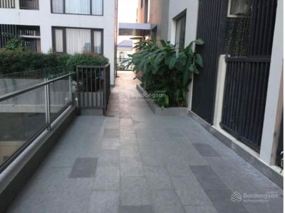 Jamila Khang Dien, Vietnam Jamila Khang Dien, Vietnam