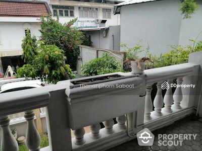 Spacious 5-Bedroom House, Bangkok, Thailand Spacious 5-Bedroom House, Bangkok, Thailand