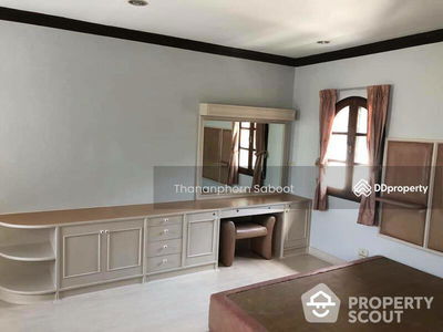 Bang Chak, Bangkok, Thailand Bang Chak, Bangkok, Thailand