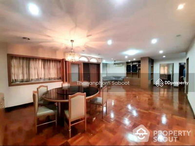 Spacious 4-Bedroom House, Bangkok, Thailand Spacious 4-Bedroom House, Bangkok, Thailand