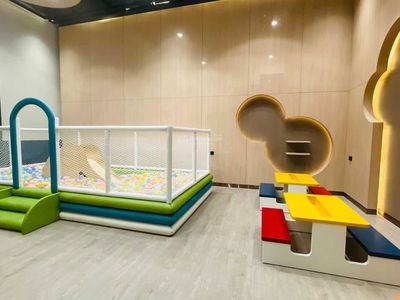 De La Sol, Vietnam De La Sol, Vietnam