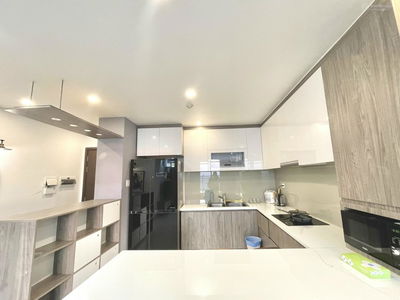 Hoang Anh Thanh Binh, Vietnam Hoang Anh Thanh Binh, Vietnam