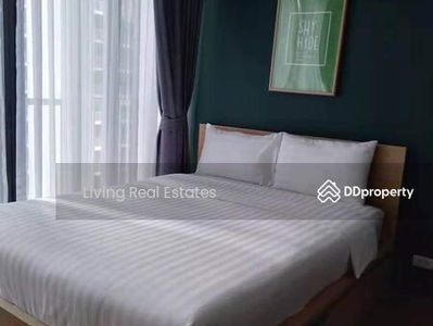 Park Origin Phrom Phong, Bangkok, Thailand Park Origin Phrom Phong, Bangkok, Thailand