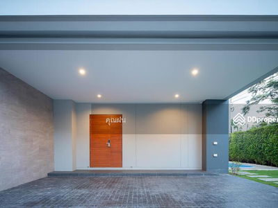 Two-storey pool villa with built-in swimming pool. Near Kad Farang, Chiang Mai, Thailand Two-storey pool villa with built-in swimming pool. Near Kad Farang, Chiang Mai, Thailand