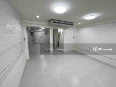 10400, Bangkok, Thailand 10400, Bangkok, Thailand