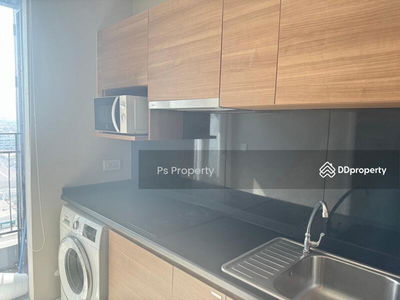 The Metropolis Samrong Interchange, Samut Prakan, Thailand The Metropolis Samrong Interchange, Samut Prakan, Thailand