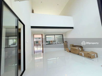 Nirvana Define Rama 9, Bangkok, Thailand Nirvana Define Rama 9, Bangkok, Thailand