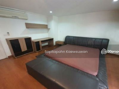 10400, Bangkok, Thailand 10400, Bangkok, Thailand