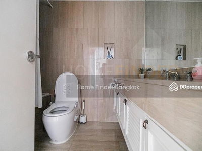 Langsuan Ville, Bangkok, Thailand Langsuan Ville, Bangkok, Thailand