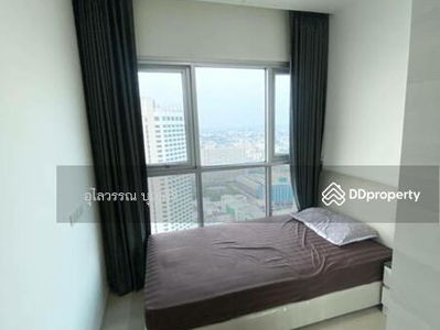 Life Ratchadapisek, Bangkok, Thailand Life Ratchadapisek, Bangkok, Thailand