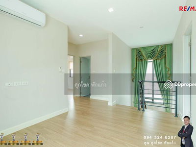 Life Bangkok Boulevard Ratchaphruek - Rattanatibet, Nonthaburi, Thailand Life Bangkok Boulevard Ratchaphruek - Rattanatibet, Nonthaburi, Thailand