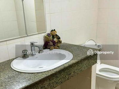 Commercial/Shophouse, Bangkok, Thailand Commercial/Shophouse, Bangkok, Thailand