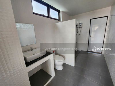 Townhouse, 4 bedrooms, 3 bathrooms, 1 kitchen, in Soi Bangkok Nonthaburi 43, Bangkok., Thailand Townhouse, 4 bedrooms, 3 bathrooms, 1 kitchen, in Soi Bangkok Nonthaburi 43, Bangkok., Thailand