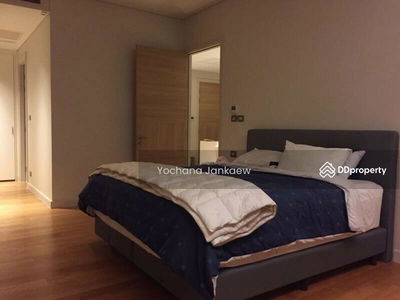 Sindhorn Residence, Bangkok, Thailand Sindhorn Residence, Bangkok, Thailand