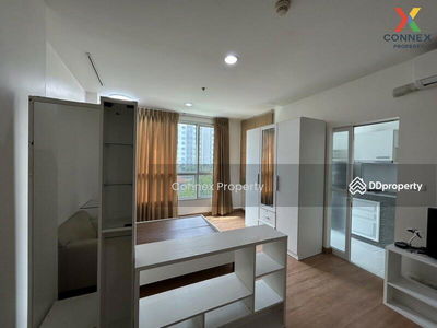 Life @ Ratchada, Bangkok, Thailand Life @ Ratchada, Bangkok, Thailand