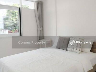 2-story townhouse, Ekkamai Soi 12, Bangkok., Thailand 2-story townhouse, Ekkamai Soi 12, Bangkok., Thailand