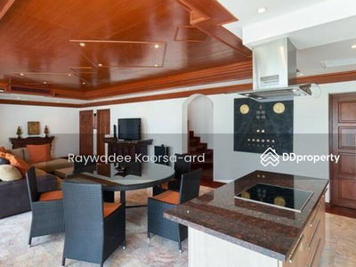 Surin Sabai, Phuket, Thailand Surin Sabai, Phuket, Thailand