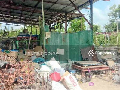 Phra Samut Chedi Warehouse, Samut Prakan, Samut Prakan, Thailand Phra Samut Chedi Warehouse, Samut Prakan, Samut Prakan, Thailand