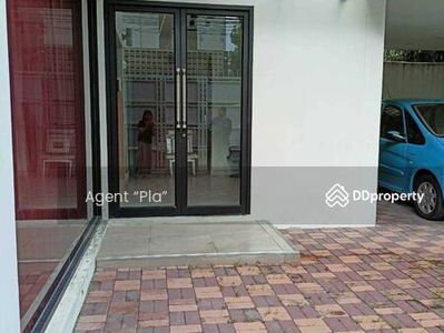 Single house for rent in Soi Ekkamai 12. (SPSAM870), Bangkok., Thailand Single house for rent in Soi Ekkamai 12. (SPSAM870), Bangkok., Thailand