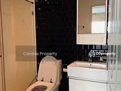 Abstracts Phahonyothin Park, Bangkok, Thailand Abstracts Phahonyothin Park, Bangkok, Thailand