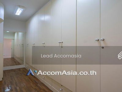 Home Office | 5 Bedrooms Townhouse for Sale and Rent in Sukhumvit, Bangkok near BTS Ekkamai AA30827, Bangkok, Thailand Home Office | 5 Bedrooms Townhouse for Sale and Rent in Sukhumvit, Bangkok near BTS Ekkamai AA30827, Bangkok, Thailand