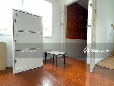 Hotel for rent, house for rent, near walking street Chiang Mai Gate Next to the Chiang Mai moat in Chiang Mai, Phra Singh Subdistrict, Chiang Mai, Thailand Hotel for rent, house for rent, near walking street Chiang Mai Gate Next to the Chiang Mai moat in Chiang Mai, Phra Singh Subdistrict, Chiang Mai, Thailand